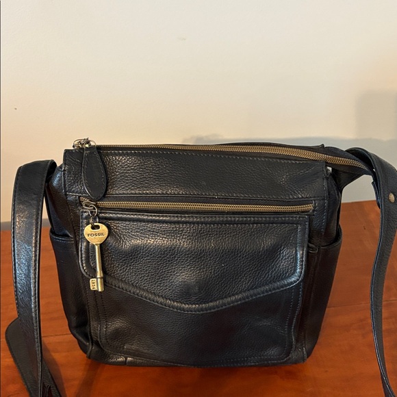 Vintage Fossil Black Pebbled Leather Crossbody Bag Style # 75082 purse handbag - Picture 3 of 11